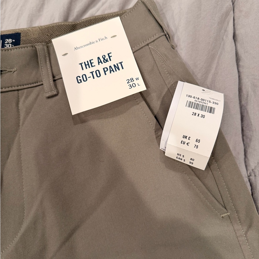 Abercrombie & Fitch Men's Green Chinos